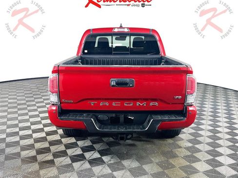 Used 2023 Toyota Tacoma Limited image 6