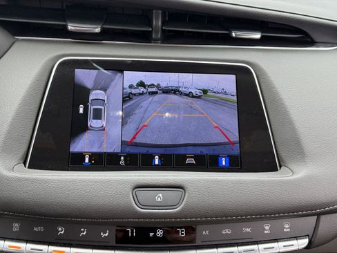 Used 2023 Cadillac XT4 Premium Luxury w/ Technology Package FWD image 30