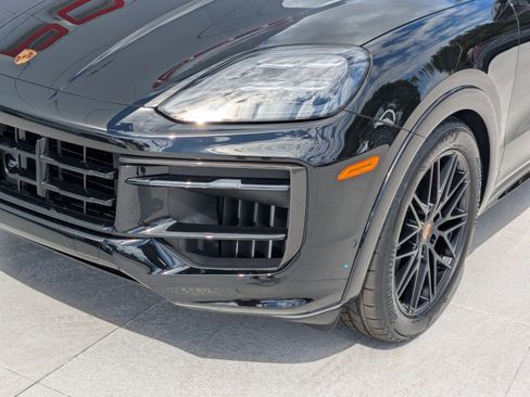 New 2026 Porsche Cayenne S image 12