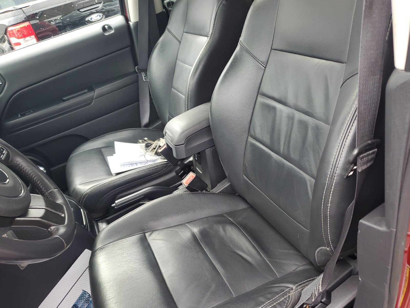 Used 2017 Jeep Patriot Latitude AWD/4WD image 17
