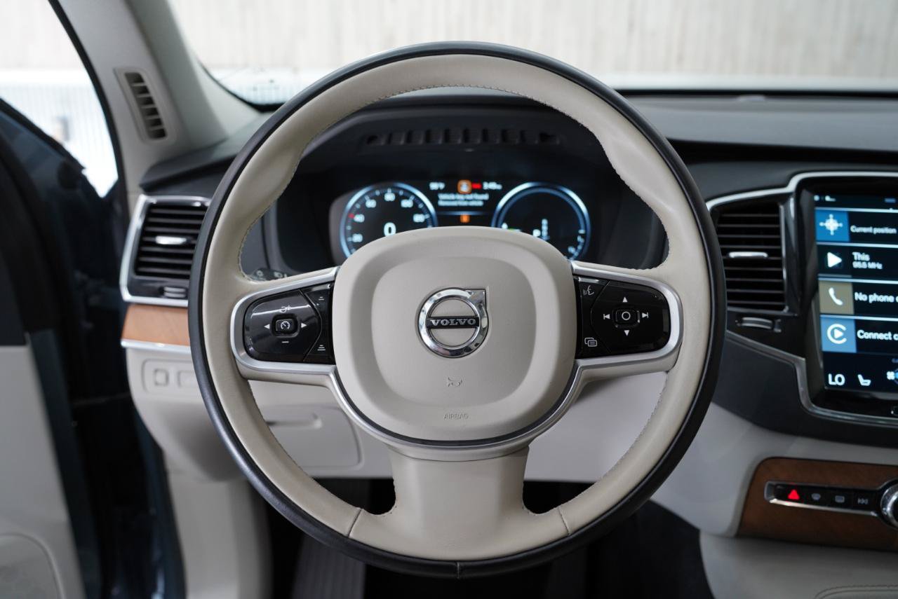 Used 2022 Volvo XC90 T8 Inscription Expression w/ Advanced Package AWD/4WD image 12