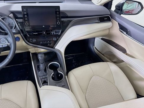 Certified 2021 Toyota Camry XLE w/ Navigation Upgrade Package FWD image 28