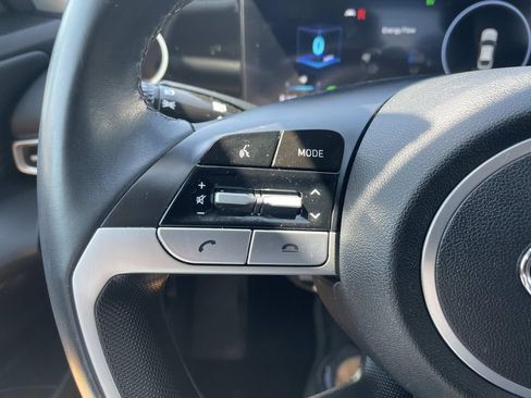 Used 2023 Hyundai Elantra Limited w/ Preferred Accessory Package FWD image 28
