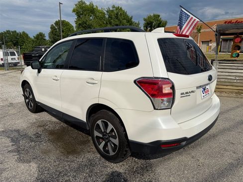 Used 2017 Subaru Forester 2.5i w/ Alloy Wheel Package AWD/4WD image 3