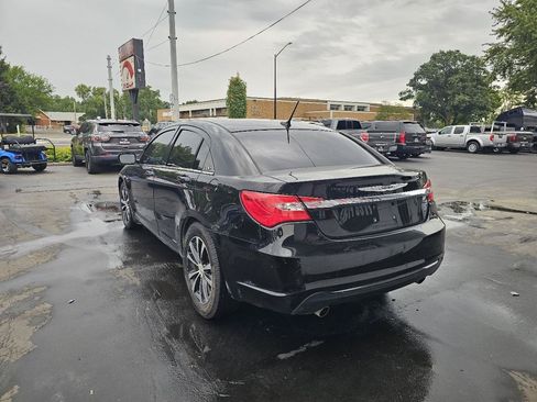 Used 2014 Chrysler 200 Limited w/ Sun/Sound Group FWD image 8