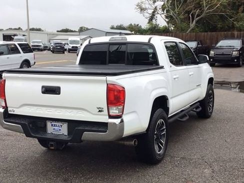 Used 2016 Toyota Tacoma SR5 image 5