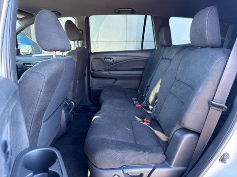 Used 2022 Honda Pilot Sport image 12