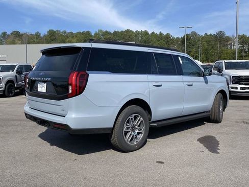 New 2026 Ford Expedition Max Active RWD image 3