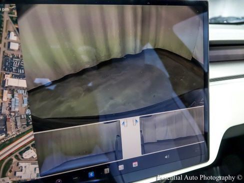 Used 2022 Tesla Model S Plaid image 20