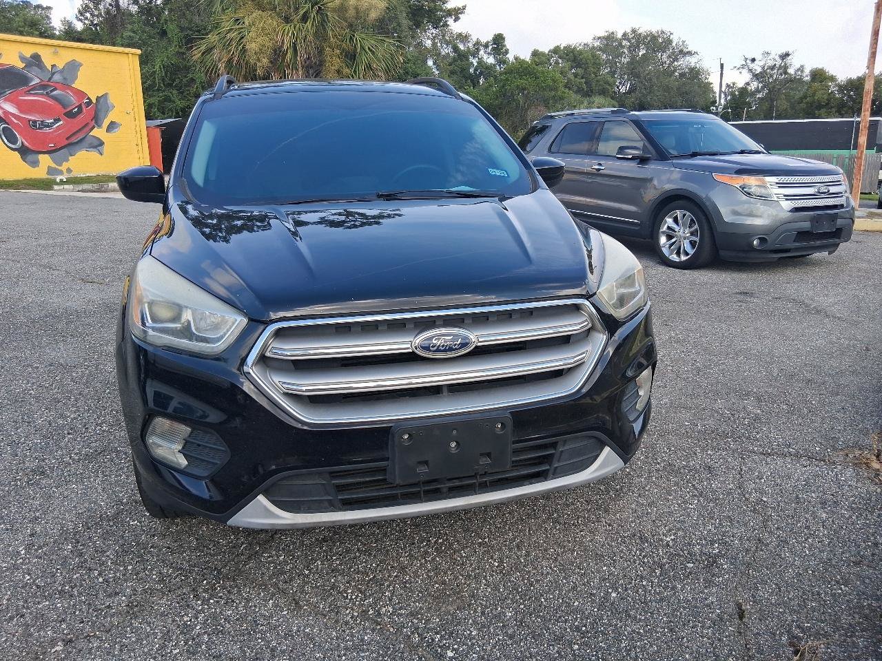 Used 2017 Ford Escape SE w/ Equipment Group 201A AWD/4WD image 7