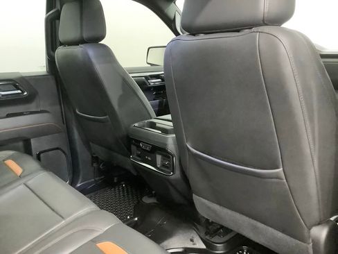 Used 2022 GMC Sierra 1500 AT4 w/ AT4 Premium Package AWD/4WD image 35