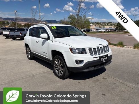 Used 2018 Jeep Grand Cherokee Limited AWD/4WD image 1