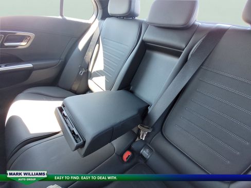 Used 2023 Mercedes-Benz C 300 4MATIC Sedan image 21