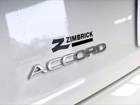 Certified 2025 Honda Accord SE image 9