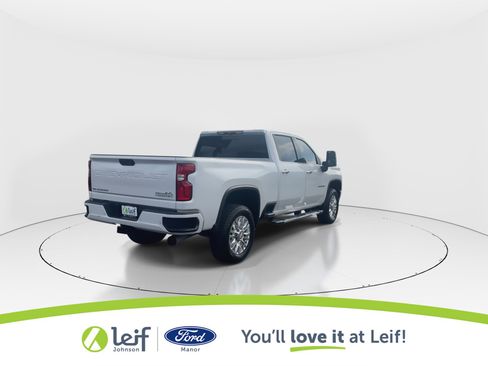 Used 2023 Chevrolet Silverado 2500 High Country w/ Safety Package II image 8