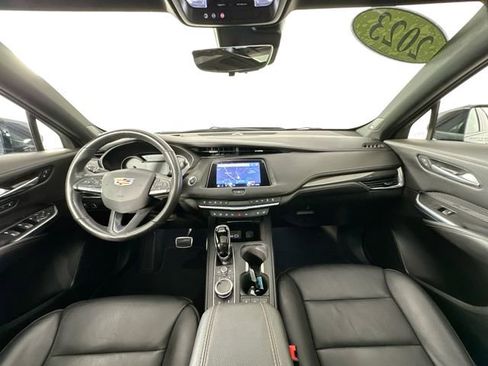 Used 2023 Cadillac XT4 Sport image 3