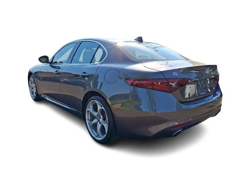 Used 2023 Alfa Romeo Giulia AWD w/ Quick Order Package 22X Lusso image 4
