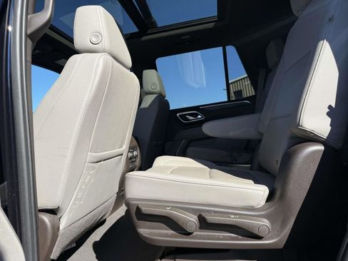 Used 2022 Chevrolet Tahoe LT w/ LT Signature Plus Package image 25