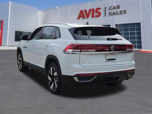 Used 2025 Volkswagen Atlas Cross Sport SE image 3
