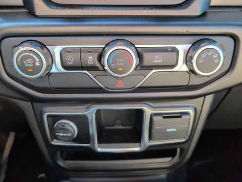 Certified 2021 Jeep Wrangler Sport image 23