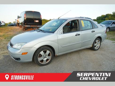 Used 2007 Ford Focus ZX4 Sedan FWD image 1