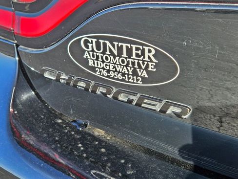 Used 2019 Dodge Charger SXT w/ Blacktop Package image 13