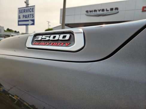 Used 2024 RAM 3500 Big Horn w/ Sport Appearance Package AWD/4WD image 11