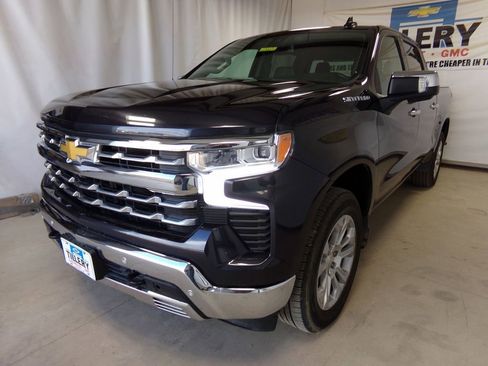 Used 2023 Chevrolet Silverado 1500 LTZ image 3