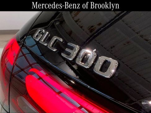 Certified 2025 Mercedes-Benz GLC 300 4MATIC image 9