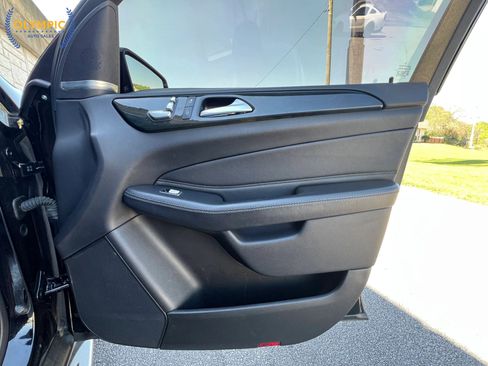 Used 2017 Mercedes-Benz GLE 350 w/ Premium 1 Package image 48