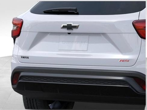 New 2026 Chevrolet Trax RS w/ Driver Confidence Package FWD image 15