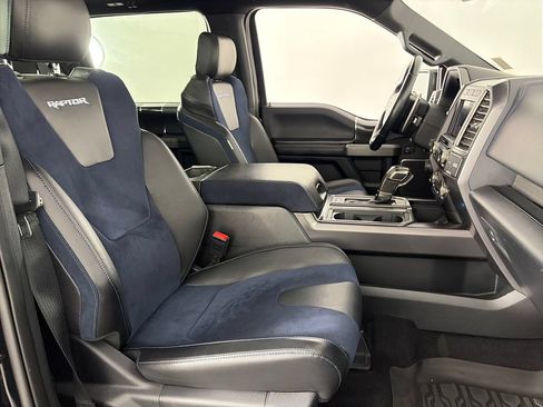 Used 2019 Ford F150 Raptor w/ Equipment Group 802A Luxury AWD/4WD image 32