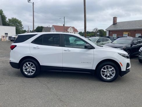 Used 2024 Chevrolet Equinox LS w/ LS Convenience Package AWD/4WD image 30