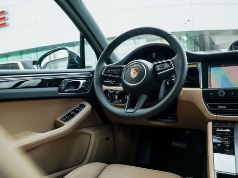 New 2026 Porsche Macan image 26