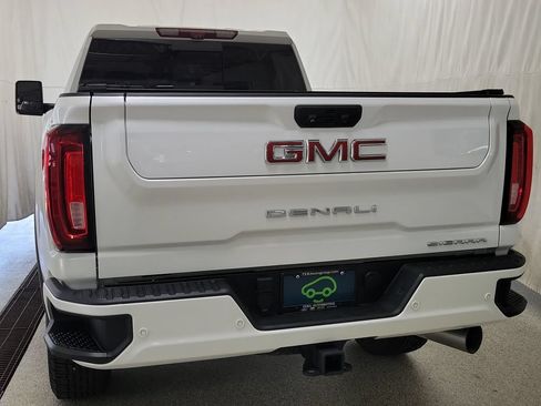 Certified 2022 GMC Sierra 2500 Denali w/ Denali Ultimate Package AWD/4WD image 4