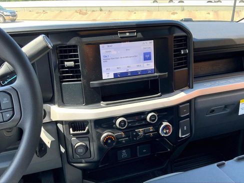 New 2025 Ford F450 image 8