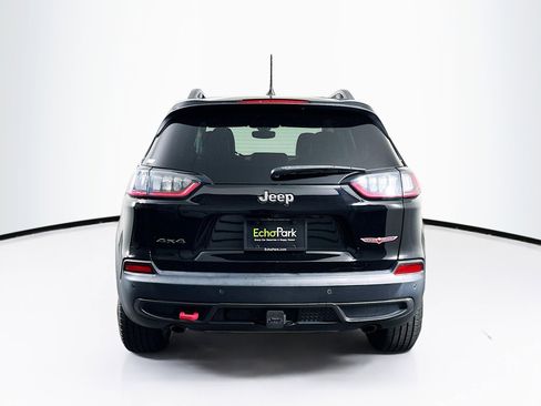 Used 2019 Jeep Cherokee Trailhawk w/ Comfort/Convenience Group AWD/4WD image 7