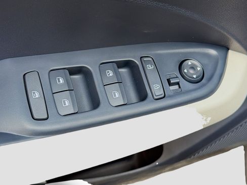 New 2026 Hyundai Venue SEL image 22