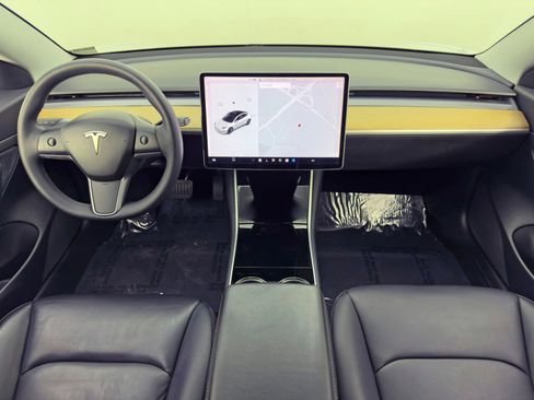Used 2020 Tesla Model 3 Standard Range Plus image 8
