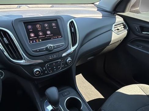 Used 2024 Chevrolet Equinox LT FWD image 24
