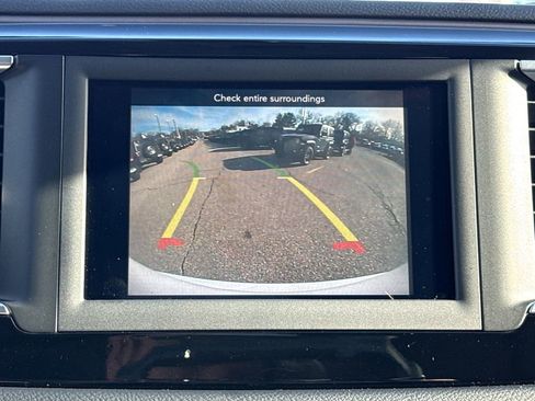 Used 2019 Chrysler Pacifica Touring-L w/ Tire & Wheel Group image 22