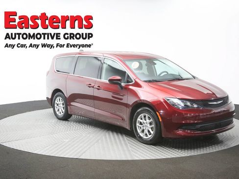 Used 2023 Chrysler Voyager LX FWD image 45