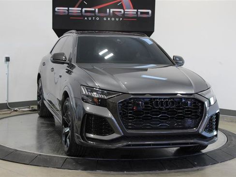 Used 2022 Audi RS Q8 w/ Carbon Optic Package image 3