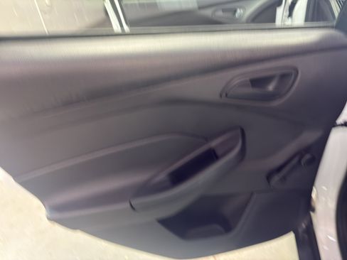 Used 2016 Ford Focus S image 26