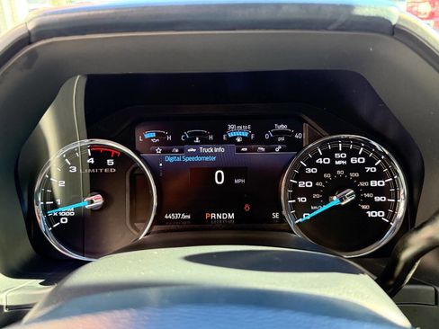 Used 2022 Ford F250 Limited image 23