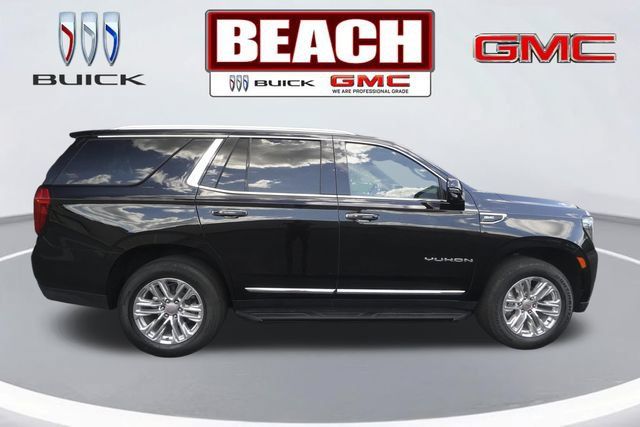 Used 2023 GMC Yukon SLT w/ SLT Premium Package AWD/4WD image 2