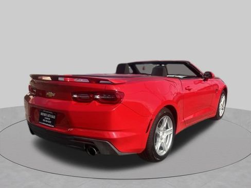 Used 2019 Chevrolet Camaro LT RWD image 10