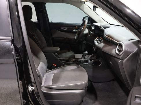 Used 2025 Chevrolet TrailBlazer LT image 23