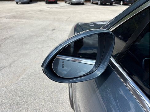 Used 2020 Porsche Cayenne AWD/4WD image 15