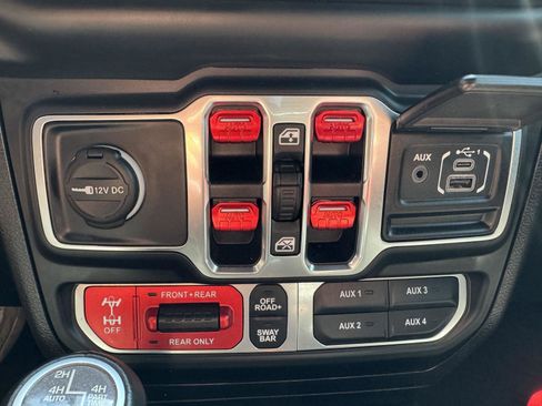 Used 2021 Jeep Wrangler Unlimited Rubicon w/ Uconnect 4C Nav & Sound Group AWD/4WD image 19